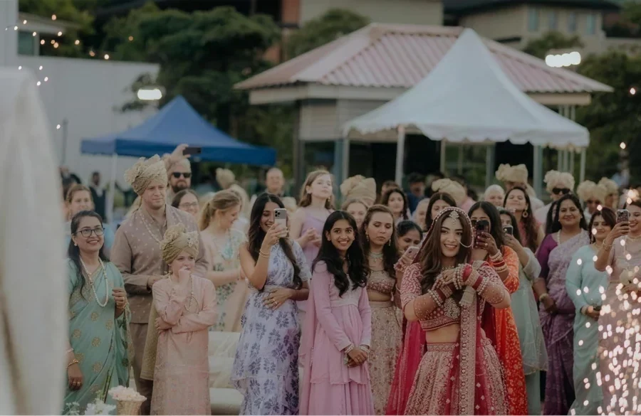 How to Mix and Match Candle Décor with Flowers and Greenery for Your 2024 Wedding
